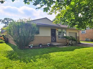 14545 Avers Avenue, Midlothian, IL 60445