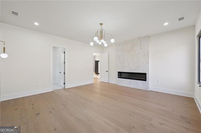 93 Rocky Ridge Way, Auburn, GA 30011