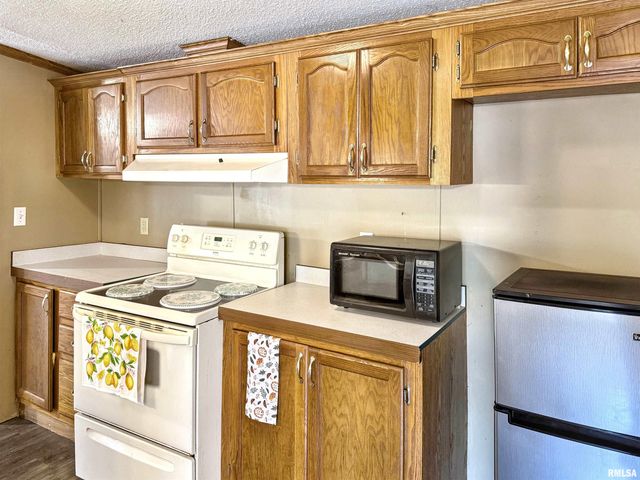 200 MADISON Street, Carterville, IL 62918