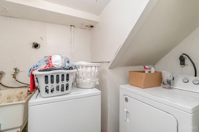 3954 Glencross Avenue, Cincinnati, OH 45217