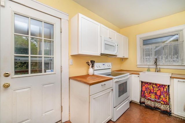 3954 Glencross Avenue, Cincinnati, OH 45217