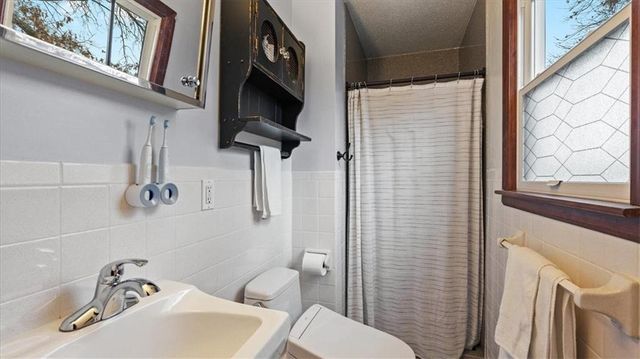 1015 Mount Calvary Road, Lansing, KS 66043