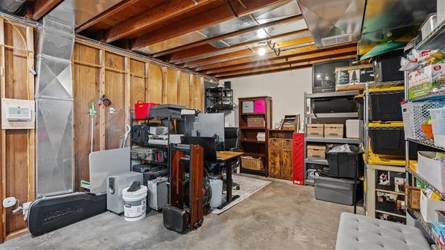 1015 Mount Calvary Road, Lansing, KS 66043