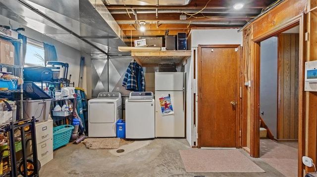 1015 Mount Calvary Road, Lansing, KS 66043