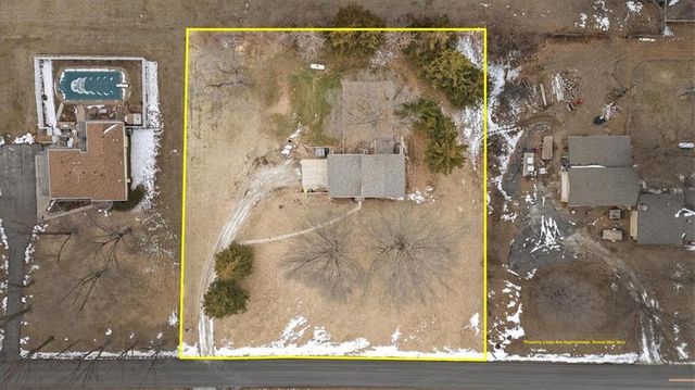 1015 Mount Calvary Road, Lansing, KS 66043