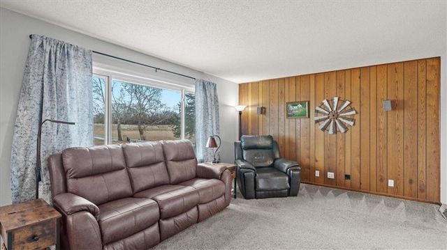 1015 Mount Calvary Road, Lansing, KS 66043