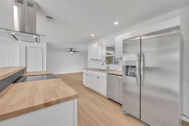 2216 CHERBOURG COURT, Orlando, FL 32808
