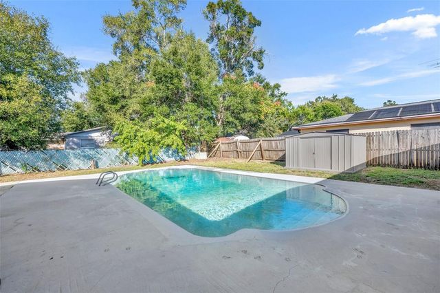 2216 CHERBOURG COURT, Orlando, FL 32808