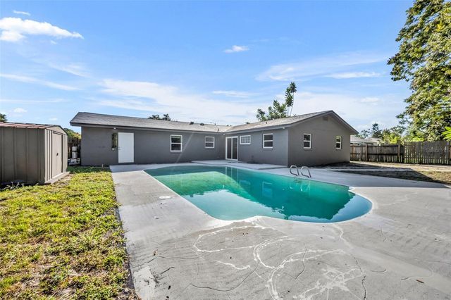 2216 CHERBOURG COURT, Orlando, FL 32808
