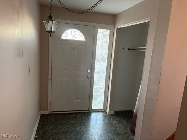 1700 Karg Drive, Akron, OH 44313