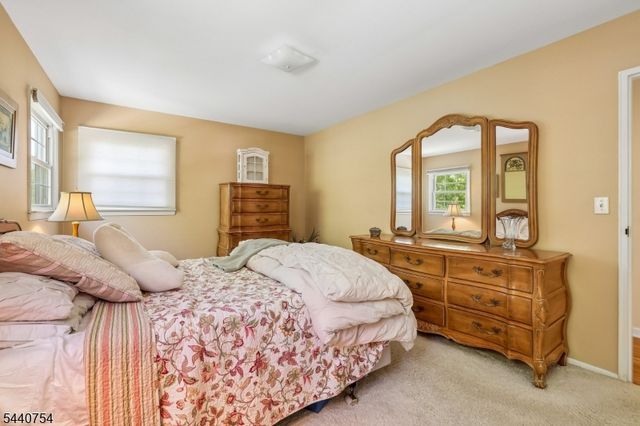 5 Dogwood Ct, East Brunswick Twp., NJ 08816