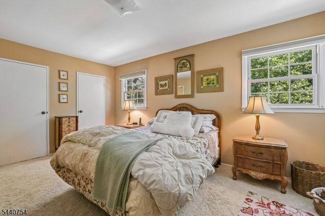 5 Dogwood Ct, East Brunswick Twp., NJ 08816