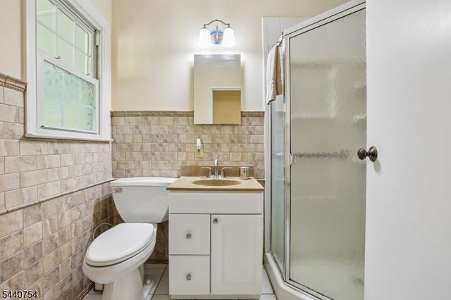 5 Dogwood Ct, East Brunswick Twp., NJ 08816