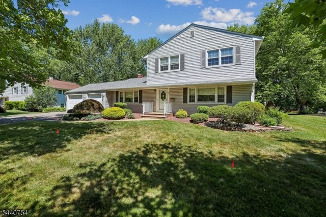 5 Dogwood Ct, East Brunswick Twp., NJ 08816