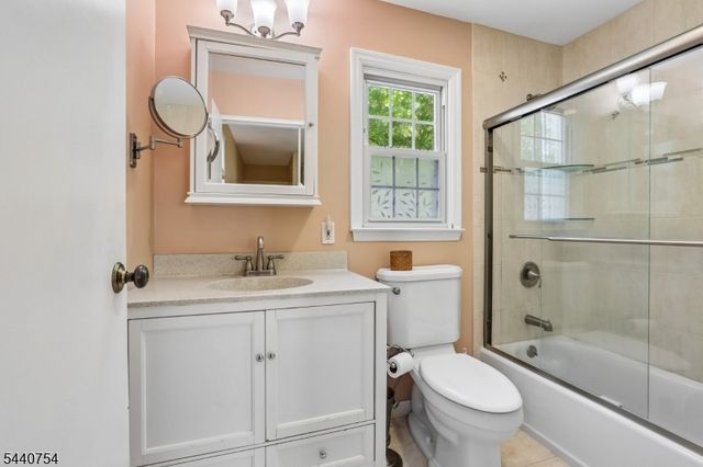 5 Dogwood Ct, East Brunswick Twp., NJ 08816
