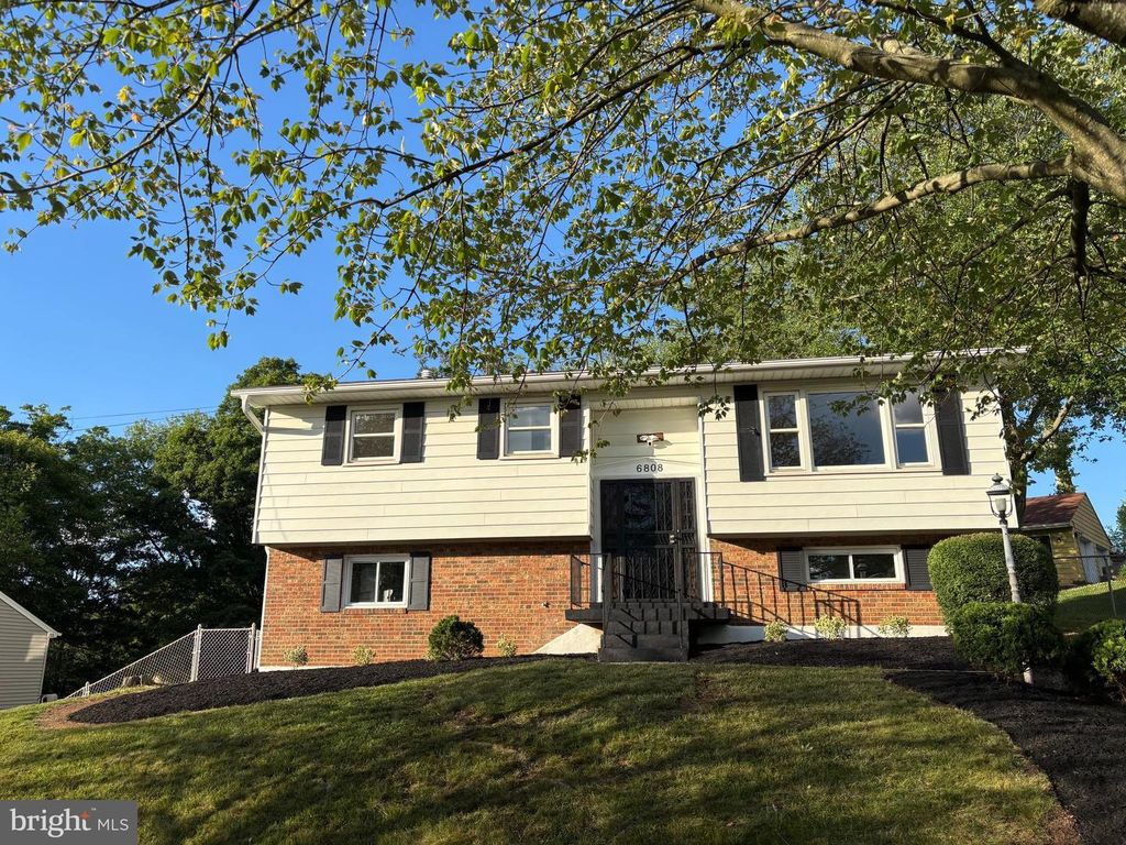 6808 EMERSON ST, Riverdale, MD 20737