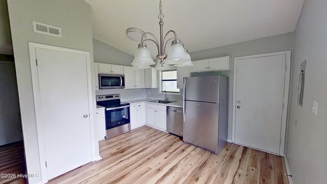 152 Village Circle, Jacksonville, NC 28546