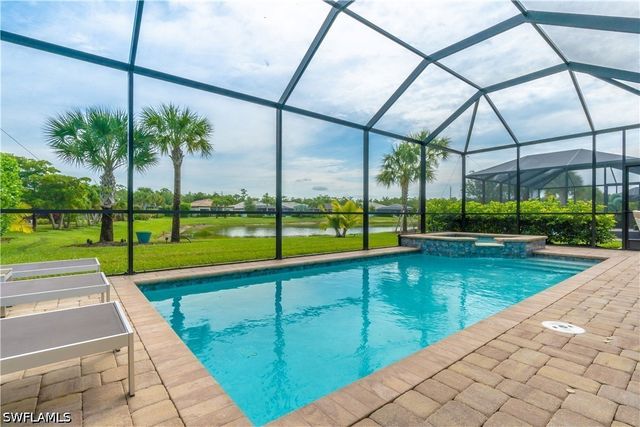 6727 Pennyroyal DR, Naples, FL 34114