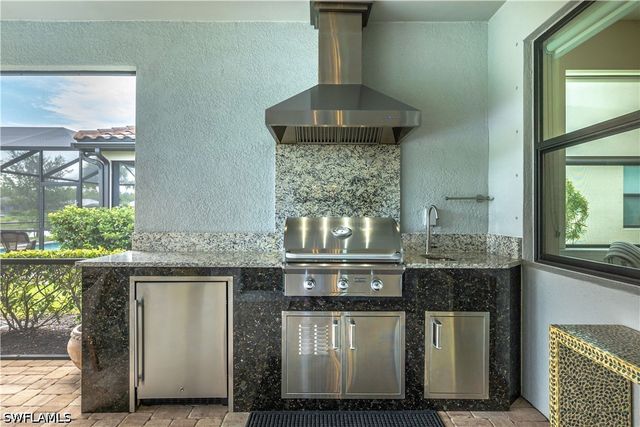 6727 Pennyroyal DR, Naples, FL 34114