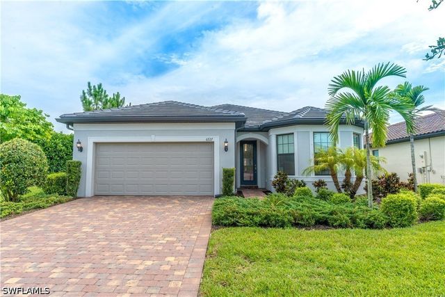 6727 Pennyroyal DR, Naples, FL 34114