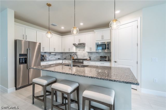 6727 Pennyroyal DR, Naples, FL 34114