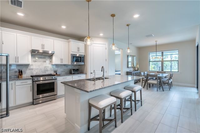 6727 Pennyroyal DR, Naples, FL 34114