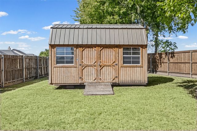 602 Seasons W, Sherman, TX 75092