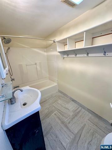 337 1st Street 2, Saddle Brook, NJ 07663