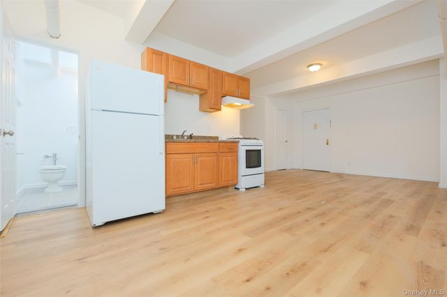 440 Warburton Avenue 1-J, Yonkers, NY 10701