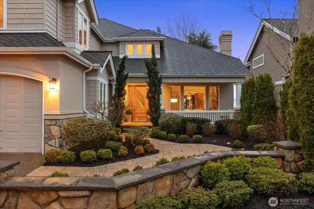 2211 204th Place NE, Sammamish, WA 98074