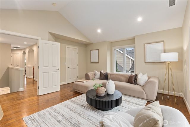 2211 204th Place NE, Sammamish, WA 98074