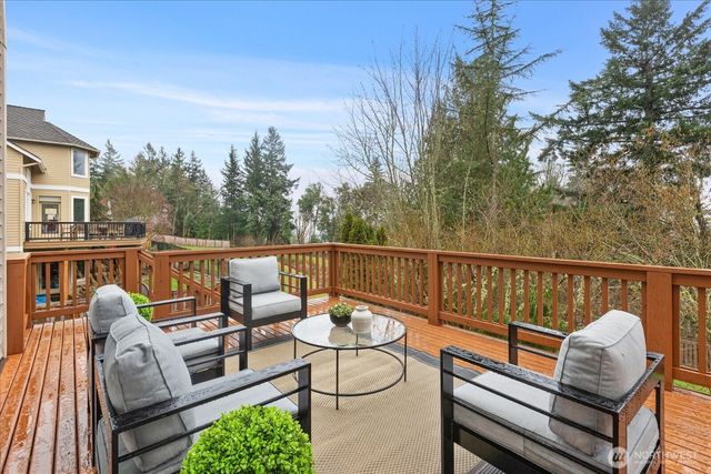 2211 204th Place NE, Sammamish, WA 98074