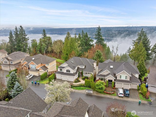 2211 204th Place NE, Sammamish, WA 98074