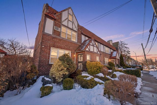 14740 33rd Avenue, Flushing, NY 11354