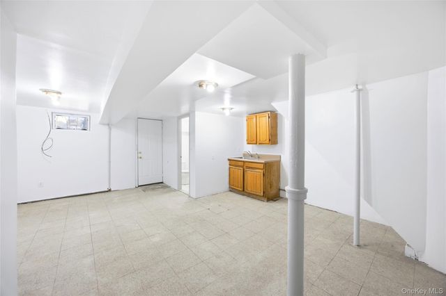 14740 33rd Avenue, Flushing, NY 11354