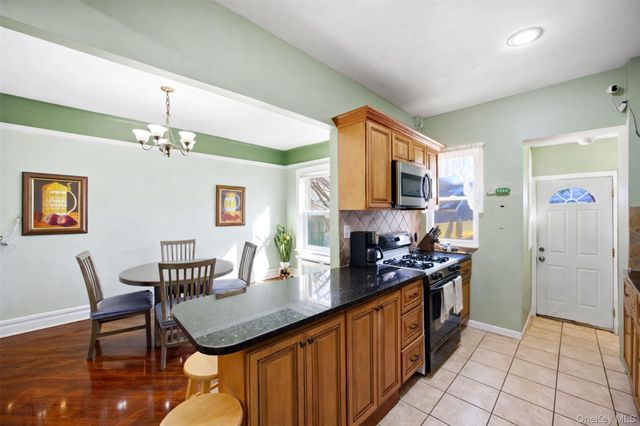 14740 33rd Avenue, Flushing, NY 11354