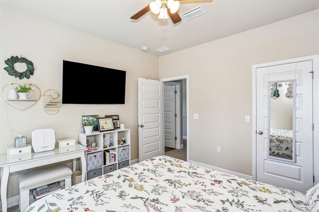 3674 Hawks Landing Cir, Pace, FL 32571