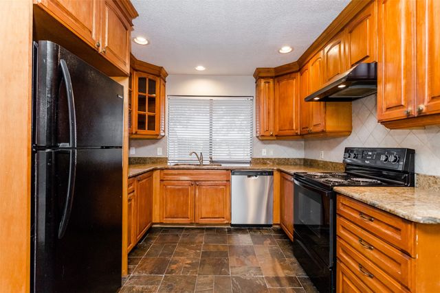 5602 Kingstree Court, Arlington, TX 76017