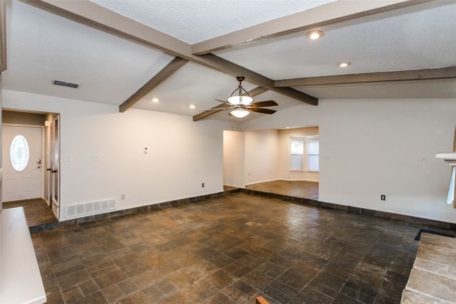 5602 Kingstree Court, Arlington, TX 76017