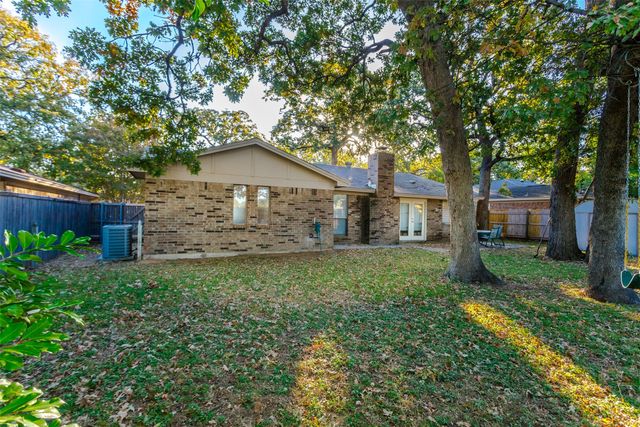 5602 Kingstree Court, Arlington, TX 76017