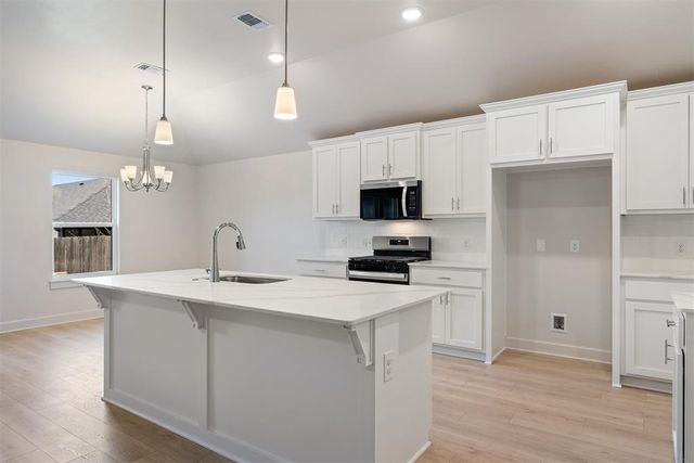 457 Vista Drive, Yukon, OK 73099