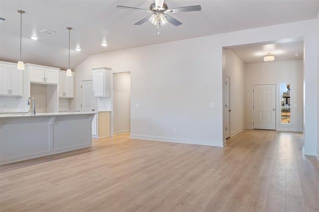 457 Vista Drive, Yukon, OK 73099