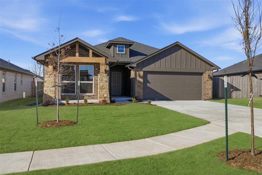 457 Vista Drive, Yukon, OK 73099
