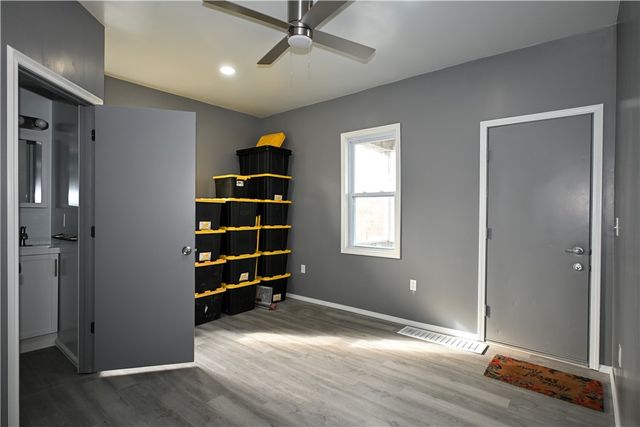 27 1st St, Smith, PA 15078