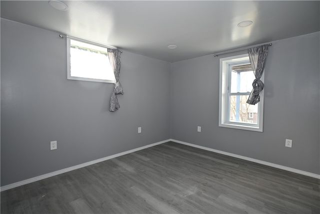 27 1st St, Smith, PA 15078