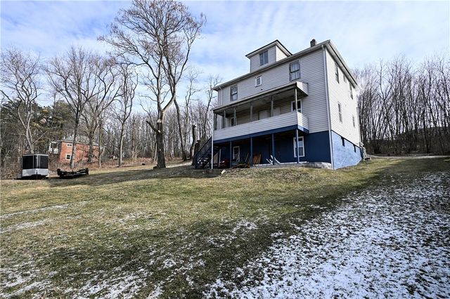 27 1st St, Smith, PA 15078