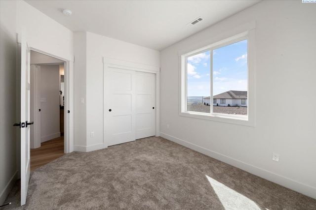 4280 W Brant Rd Pr Nw # A, Benton City, WA 99320