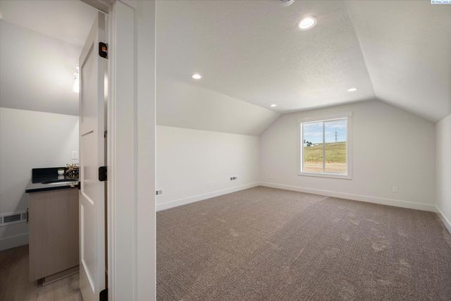 4280 W Brant Rd Pr Nw # A, Benton City, WA 99320