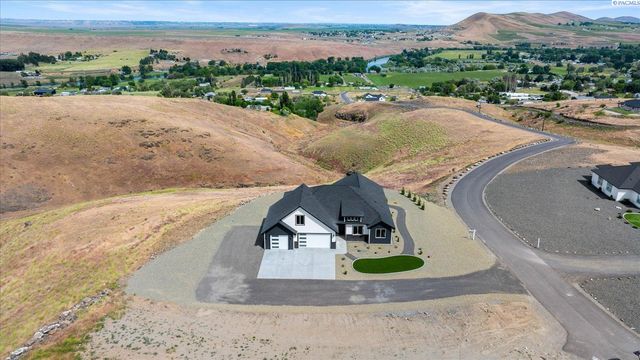 4280 W Brant Rd Pr Nw # A, Benton City, WA 99320