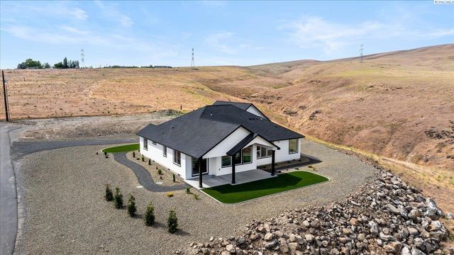 4280 W Brant Rd Pr Nw # A, Benton City, WA 99320